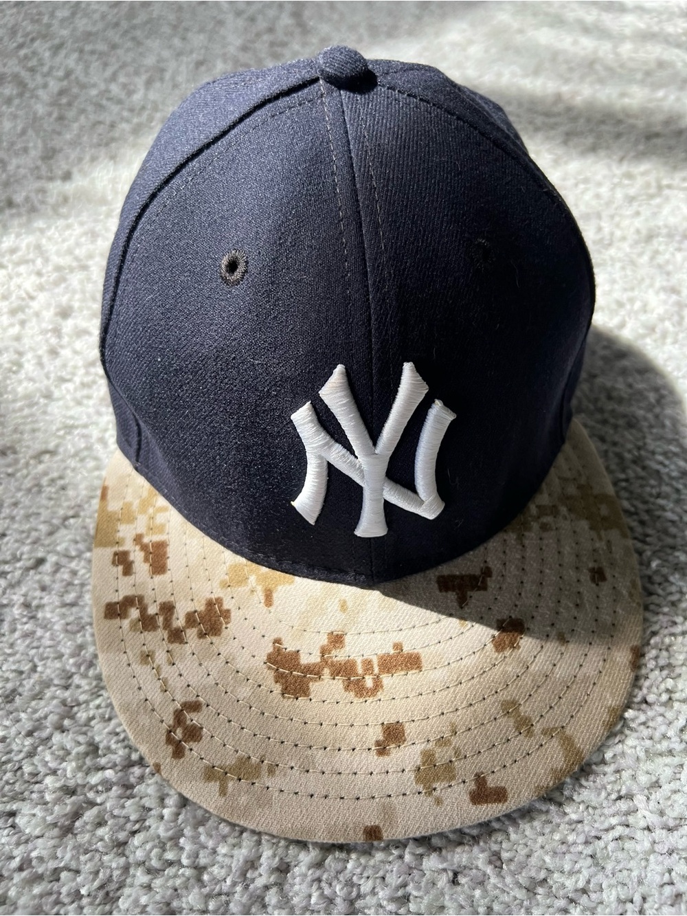 New Era 59FIFTY New York Yankees USMC Digital Camo Fitted Hat - Size 7 1/8